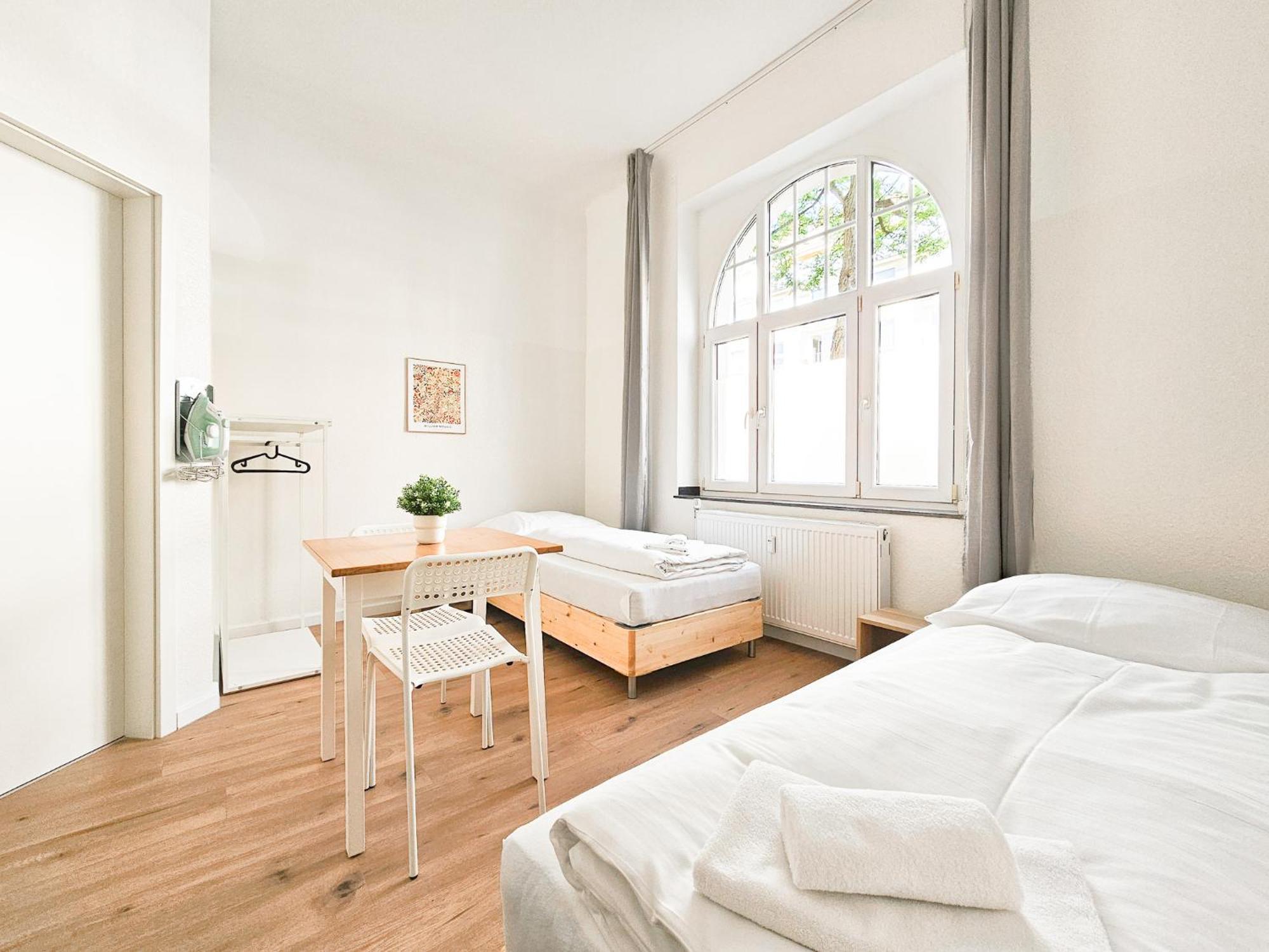 Raj Living - Studio Wohnungen - 15 Min Zur Messe Dus Düsseldorf Kültér fotó
